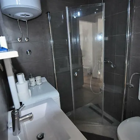 Helen アパート *