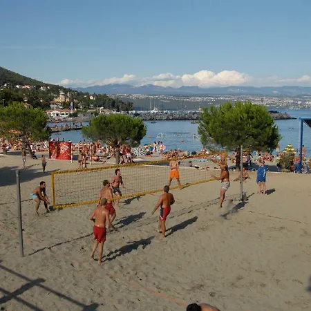 アパート Helen *